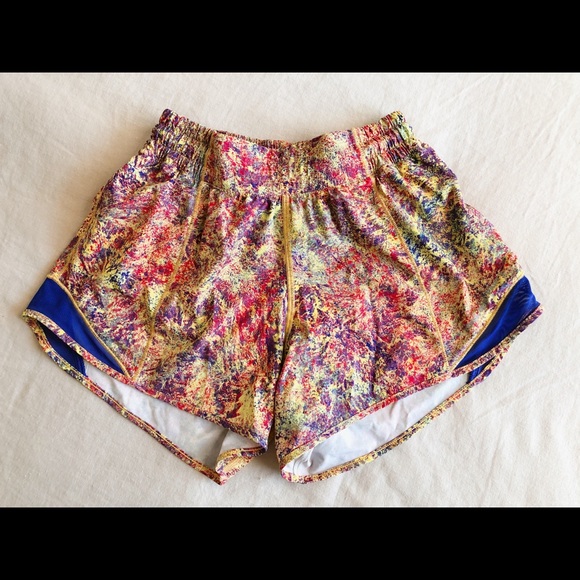 lululemon Hotty Hot Short Exclusive Print - Size 4
